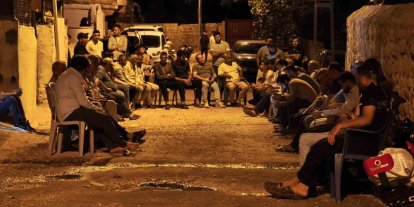Batan gemide yolculuk yapan ağabey ve kardeşinden haber alınamıyor