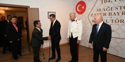 Valilikten kabul töreni
