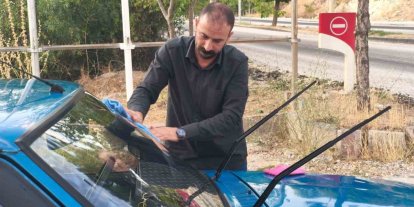 Çocukluk hayali gerçeğe dönüştü: 32 yıllık aracına gözü gibi bakıyor