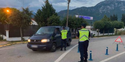 Muğla’da Jandarma trafik denetimlerinde 155 araç trafikten men edildi