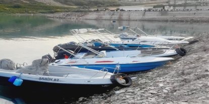 Zabıtanın uyarısının ardından teknecilerden liman çağrısı