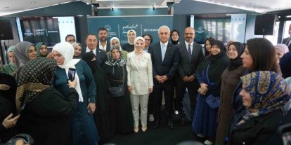 Bakan Göktaş, Muş’ta Yükselen Kadınlar Girişimcilik Eğitim Tırı’nı ziyaret etti