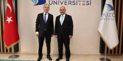 Sağlık Müdürü Yılmaz’dan Rektör Nedim Sözbir’e tebrik