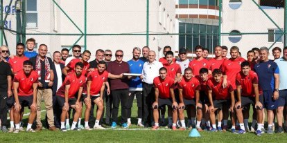 Başkan Özlü’den Düzcespor’lu futbolculara moral verdi