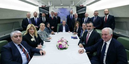 Cumhurbaşkanı Erdoğan: "Yunanistan girdiği bu yanlış yoldan dönmeli, gayri askeri statüdeki adaları silahlandırmaktan vazgeçmelidir"