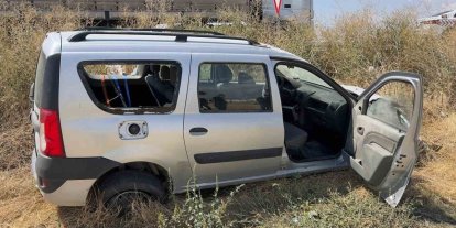 Sarampole giren otomobilde 2 kişi yaralandı