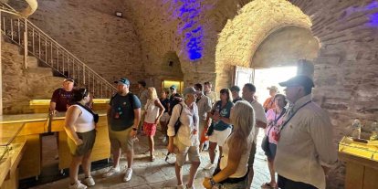 Kuşadası’ndaki Deniz Ticaret Tarihi Sergi Alanı’na yaz döneminde yoğun ilgi