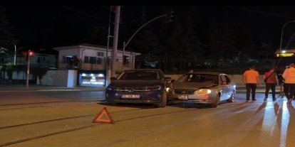Eskişehir’de iki otomobil çarpıştı: 2 yaralı