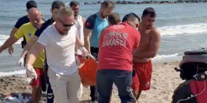 Denizde hareketsiz bulunan vatandaş için dakikalarca kalp masajı yapıldı