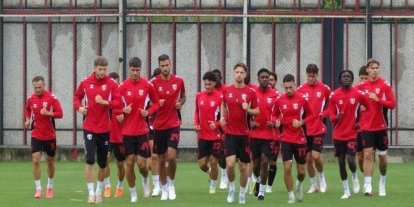 Samsunspor 8 oyuncu ile birden vedalaştı