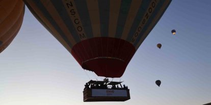 Kapadokya’da balonlar rahim ağzı kanserine karşı farkındalık için havalandı
