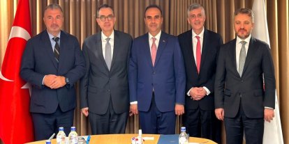 Bakan Kacır, IFC heyeti ile bir araya geldi