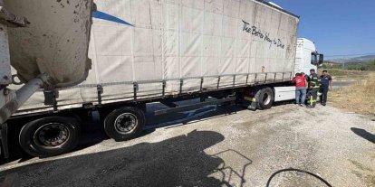Tırda çıkan yangına, çevreden geçen beton mikseri yardıma koştu