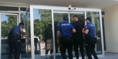 Trafik denetiminde 14 yıl 49 ay hapis cezasıyla aranan hükümlü yakalandı