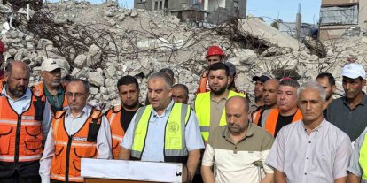 Gazze’de 6 katlı binanın enkazındaki 150 cenaze için "tek" iş makinesiyle arama başlatıldı