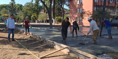 Yenipazar’da spor alanı ve cadde çalışmaları sürüyor