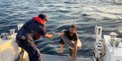 Yüzerek Yunanistan’a geçmeye çalıştı