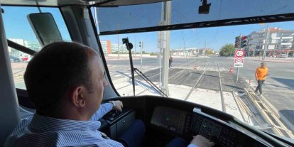 Başkan Altay, tamamlanan Adliye-Şehir Hastanesi Tramvay Hattı’nda test sürüşü yaptı