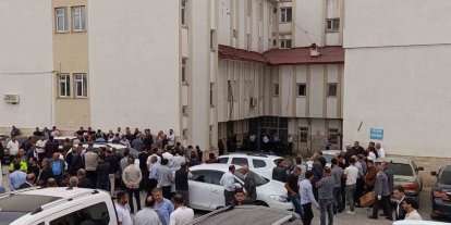 At üstünde dereyi geçmeye çalışırken akıntıya kapılan çoban hayatını kaybetti