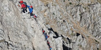 Türkiye’de tek Kemaliye’de bulunan "Via Ferrata" parkuru adrenalin tutkunlarının rotası oldu