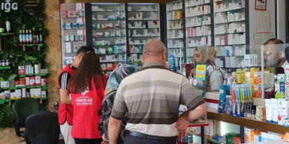 İhtiyaç sahiplerine eczane ve gıda desteği