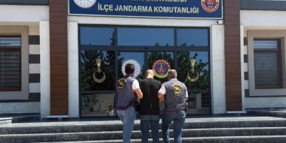 Kesinleşmiş 10’ar yıl cezayla aranan 2 şahıs yakalandı