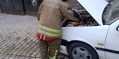 İskenderun’da otomobilde yangın çıktı