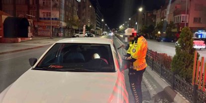 Kayseri’de otomobiliyle uyuyakalan sürücüye 25 bin TL idari para cezası yazıldı
