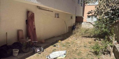 Eskişehir’de 3’üncü kattaki balkondan aşağıya düşen 4 yaşındaki çocuk yaralandı