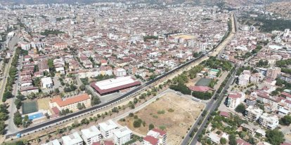 Başkan Tetik yeni asfaltı direksiyon başında test etti