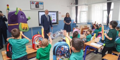 Canik’te tüm 1. sınıflara çanta ve kırtasiye seti