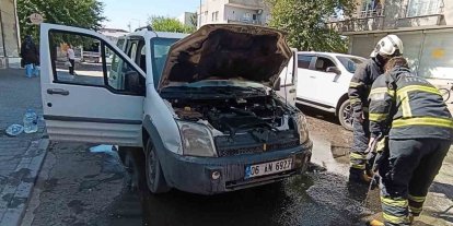 Batman’da park halindeki araçta yangın