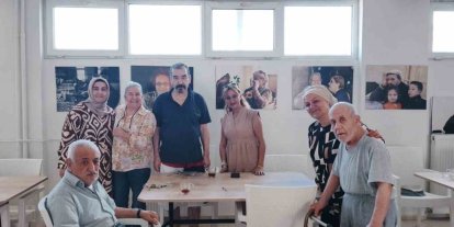 Burhaniye’de kadın muhtardan huzurevi ziyareti
