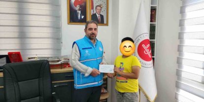 Köyceğiz Müftülüğü’nden öğrencilere kırtasiye desteği