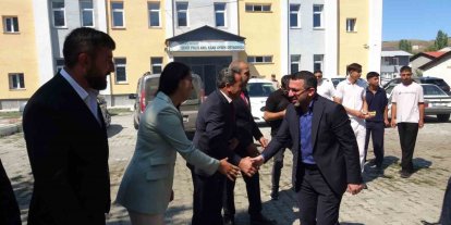 AK Parti Susuz’da Danışma Meclisi coşkusu: İlçeye yapılan yatırımlar masaya yatırıldı