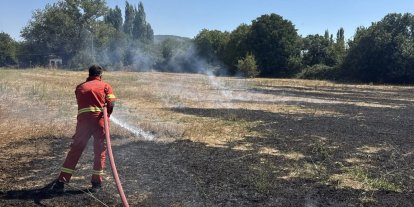 Menteşe’de çıkan anız yangını büyümeden söndürüldü