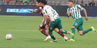 Trendyol Süper Lig: Konyaspor: 1 - Trabzonspor: 0 (Maç devam ediyor)