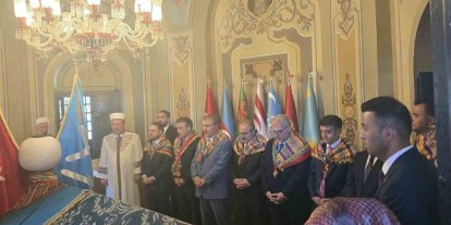 Adalet Bakanı Akın Gürlek, Ertuğrul Gazi Türbesini ziyaret etti