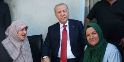 Cumhurbaşkanı Erdoğan Rize’de komşularını ziyaret etti