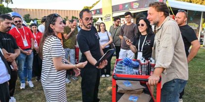 Red Bull Karton Tekne Yarışması fuar coşkusuna renk kattı