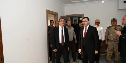 Vali Baruş, Çat’ta yapımı tamamlanan deprem konutlarını yerinde inceledi