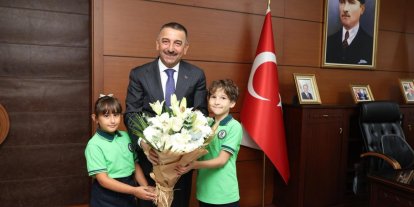 Vali Hacıbektaşoğlu yeni eğitim yılı dolayısıyla eğitim heyetini ağırladı