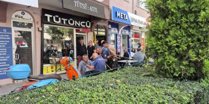 7’nci kattaki evinden çıkan 81 yaşındaki şahıs binanın merdiven boşluğunda ölü bulundu