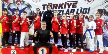 Körfezli karateciler kürsüye ambargo koydu