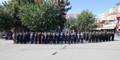 Siirt’in Şeref Günü törenlerle kutlandı