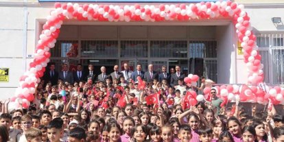 Bingöl’de İlköğretim Haftası coşkuyla kutlandı