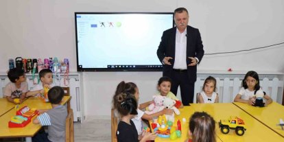 Başkan Balaban yeni eğitim yılında miniklerin heyecanına ortak oldu