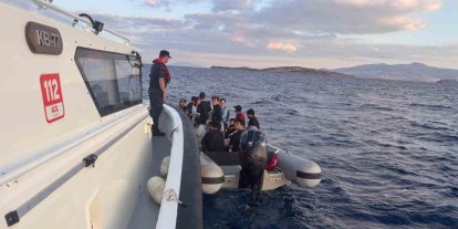 İzmir’de 15 düzensiz göçmen yakalandı