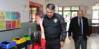 Polis öğrencilerle buluştu