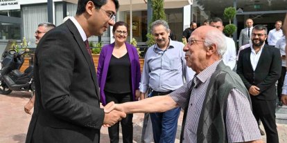 Vali Kartal, merkez mahalle muhtarlarıyla bir araya geldi